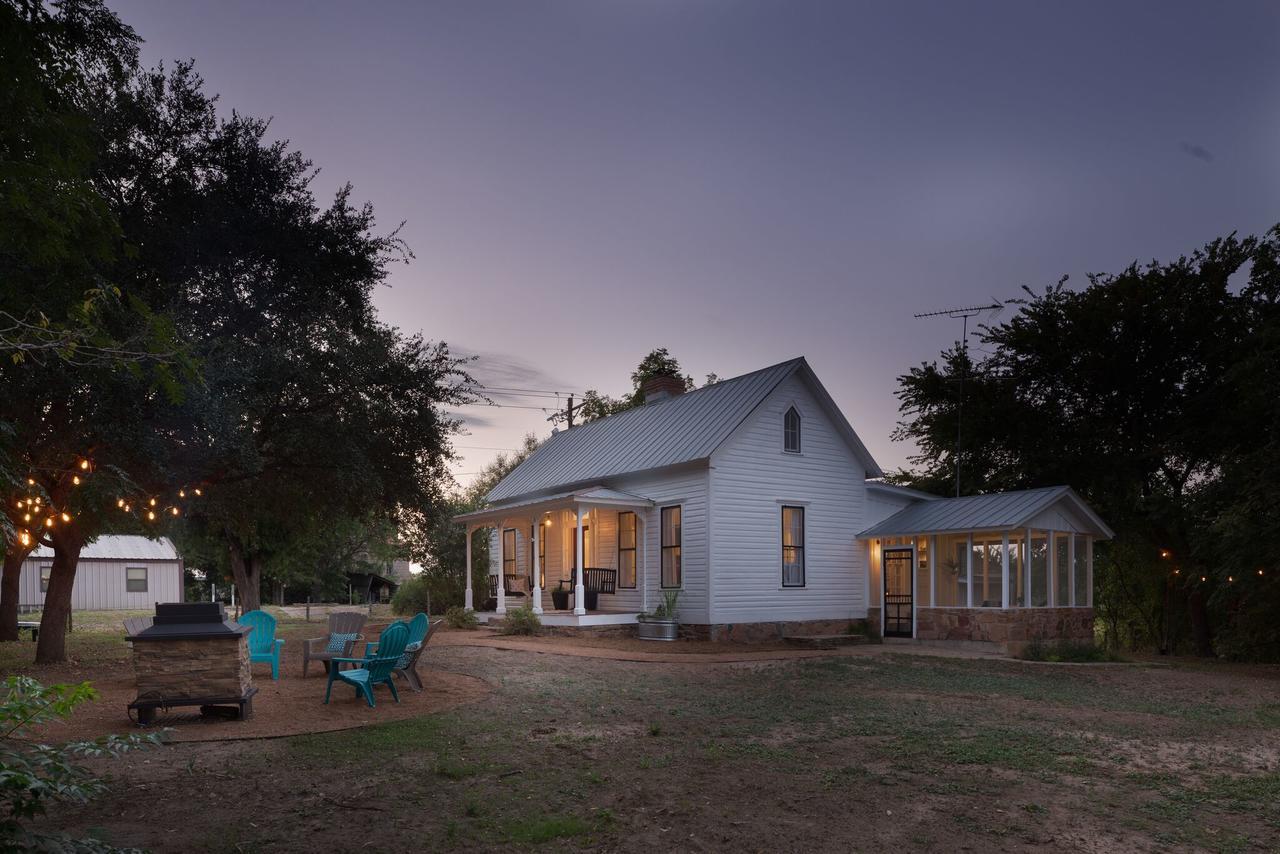 Mustard Seed B&B On The Llano Buitenkant foto